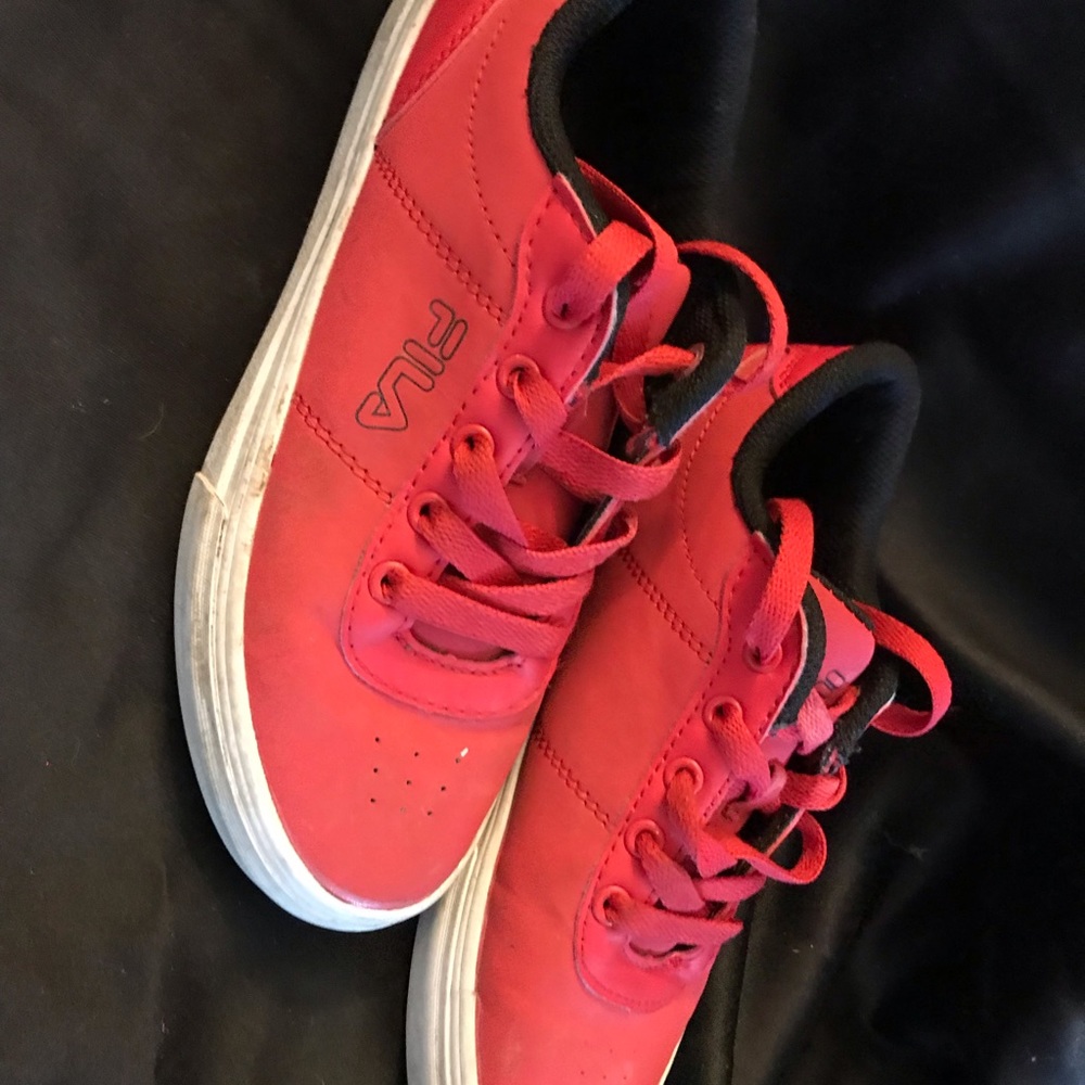 Kids Fila Size 3